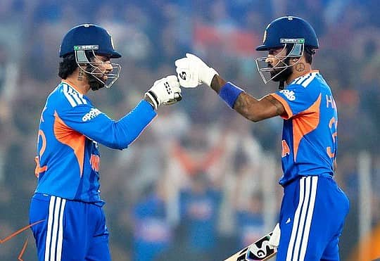 <div class="paragraphs"><p>ತಿಲಕ್ ವರ್ಮಾ, ಹಾರ್ದಿಕ್ ಪಾಂಡ್ಯ </p></div>