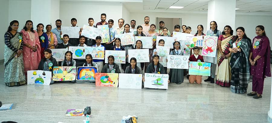 ರಾಷ್ಟ್ರೀಯ ಇಂಧನ ಸಂರಕ್ಷಣಾ ಸಪ್ತಾಹದ ಭಾಗವಾಗಿ ಕ್ರೆಡಲ್ ಆಯೋಜಿಸಿದ್ದ ಚಿತ್ರ ಬಿಡಿಸುವ ಸ್ಪರ್ಧೆಯಲ್ಲಿ ವಿಜೇತರಿಗೆ ಬಹುಮಾನ ವಿತರಿಸಲಾಯಿತು
