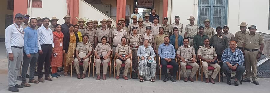 ಕಾರ್ಯಾಚರಣೆ ನಡೆಸಿ ಸೆಸ್ಕ್ ಜಾಗೃತ ದಳದ ಅಧಿಕಾರಿಗಳ ತಂಡ