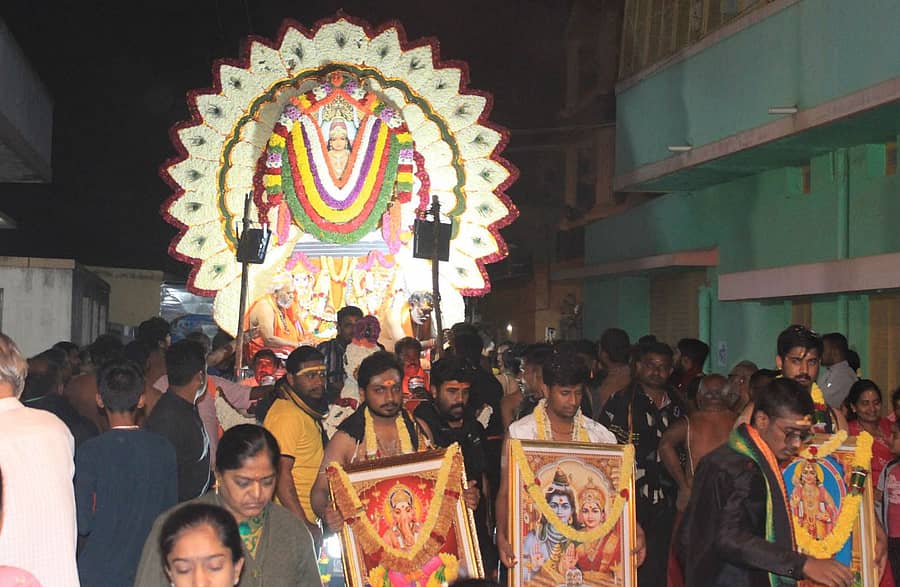 ದೊಡ್ಡಬಳ್ಳಾಪುರದ ಪ್ರಮುಖ ಬೀದಿಗಳಲ್ಲಿ ಅಯ್ಯಪ್ಪಸ್ವಾಮಿ ಉತ್ಸವ ನಡೆಯಿತು