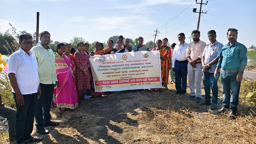 ಆಳಂದ ತಾಲ್ಲೂಕಿನ ಮುನ್ನೋಳ್ಳಿ ಕೆರೆಯಲ್ಲಿ ಮೀನು ಬಿತ್ತನೆ ಕಾರ್ಯ ಕೈಗೊಳ್ಳಲಾಯಿತು