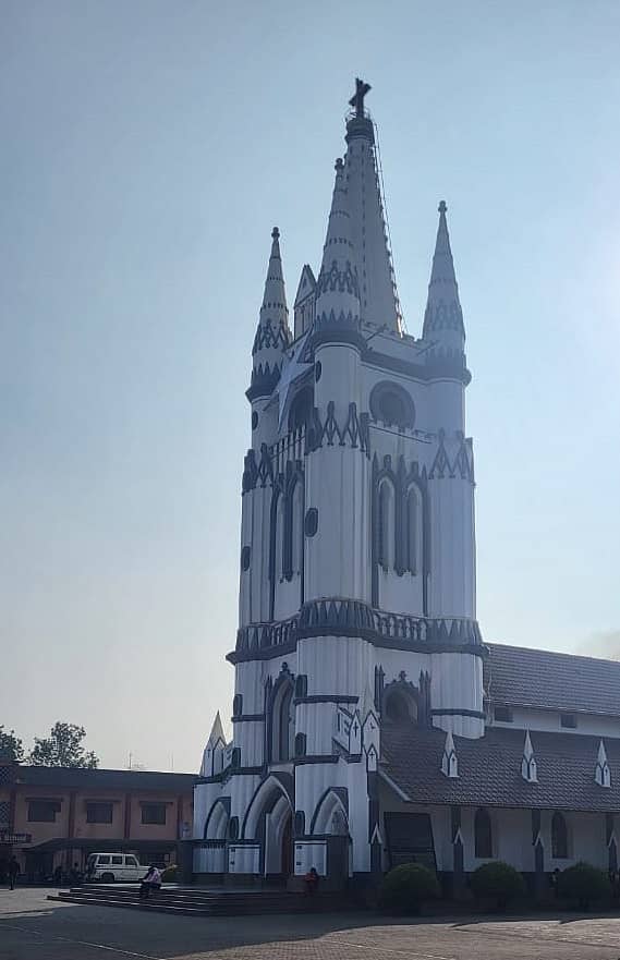 ಜಿಲ್ಲೆಯ ಮೊದಲ ಚರ್ಚ್ ವಿರಾಜಪೇಟೆಯ ಸಂತ ಅನ್ನಮ್ಮ ಚರ್ಚ್