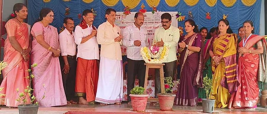 ಕಚೇರ್ಕಾಡಿ ಸರ್ಕಾರಿ ಹಿರಿಯ ಪ್ರಾಥಮಿಕ ಶಾಲೆಯಲ್ಲಿ ಕನ್ನಡ ಸಾಹಿತ್ಯ ಪರಿಷತ್ ಬ್ರಹ್ಮಾವರ ತಾಲ್ಲೂಕು ಘಟಕದ ಸಾಹಿತ್ಯ ಪ್ರೇರಣೆ ಕಾರ್ಯಕ್ರಮ ನಡೆಯಿತು