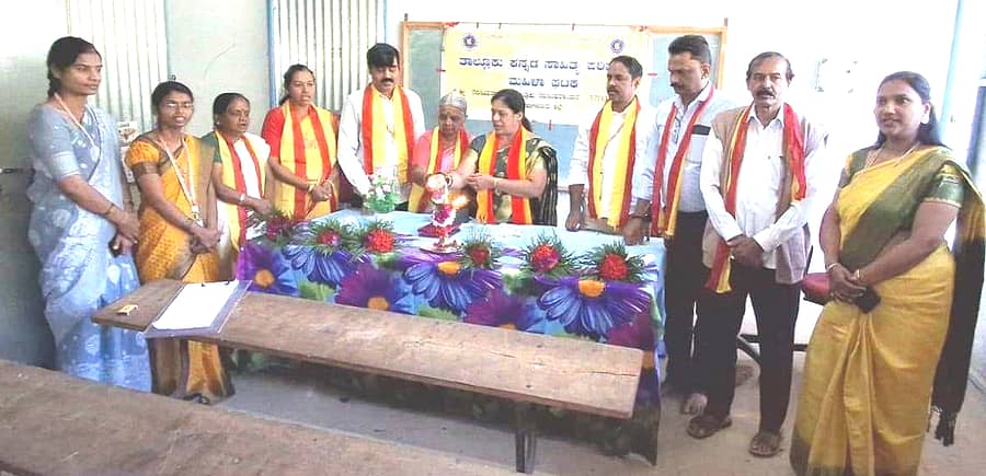 ನರಸಿಂಹರಾಜಪುರ ತಾಲ್ಲೂಕು ಬಿ.ಎಚ್.ಕೈಮರದ ಐಟಿಐ ಕಾಲೇಜಿನಲ್ಲಿ ಮಂಗಳವಾರ ಆಶುಭಾಷಣ ಸ್ಪರ್ಧೆ ಕಾರ್ಯಕ್ರಮವನ್ನು ಗಣ್ಯರು ಉದ್ಘಾಟಿಸಿದರು