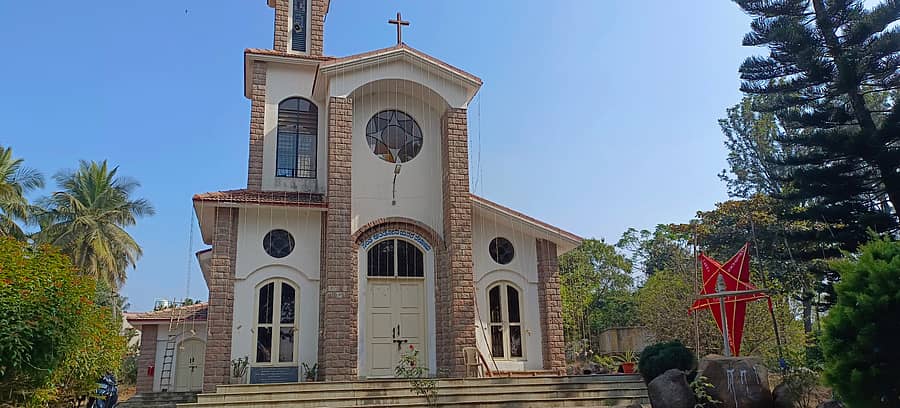 ಕ್ರಿಸ್‌ಮಸ್‌ಗೆ ಸಜ್ಜಾಗಿರುವ ಮಾಗಡಿಯ ಹೊಸಪೇಟೆಯ ಸಂತ ಆಂತೋನಿ ಚರ್ಚ್  