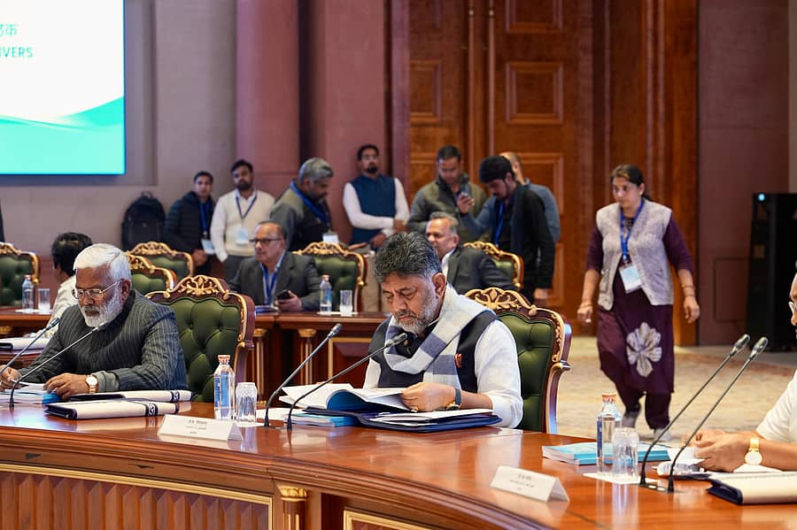 ವಿಶೇಷ ಸಭೆಯಲ್ಲಿ ಪಾಲ್ಗೊಂಡ ಡಿ.ಕೆ. ಶಿವಕುಮಾರ್ ಹಾಗೂ ಬೇರೆ ರಾಜ್ಯಗಳ ಜಲಸಂಪನ್ಮೂಲ ಸಚಿವರು