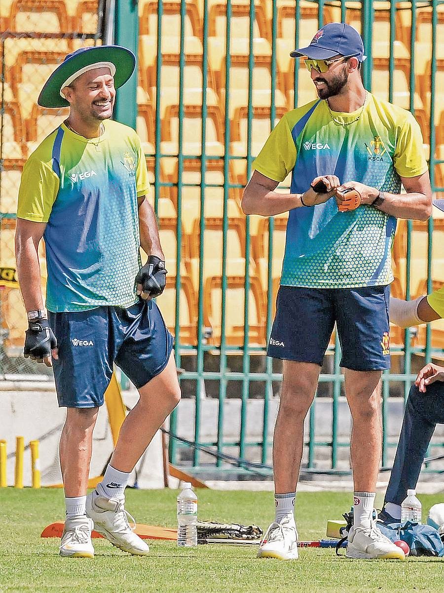 ಮಯಂಕ್ ಅಗರವಾಲ್ ಮತ್ತು ದೇವದತ್ತ ಪಡಿಕ್ಕಲ್ 