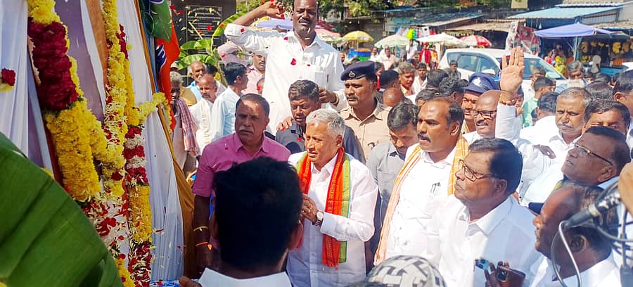 ಕೊಡಿಗೇನಹಳ್ಳಿಯಲ್ಲಿ ಮಾಜಿ ಪ್ರಧಾನಿ ಅಟಲ್ ಬಿಹಾರಿ ವಾಜಪೇಯಿ ಜನ್ಮದಿನ ಆಚರಿಸಲಾಯಿತು