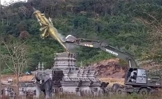 <div class="paragraphs"><p>ವಿಷ್ಣು ಪ್ರತಿಮೆ ಧ್ವಂಸ</p></div>