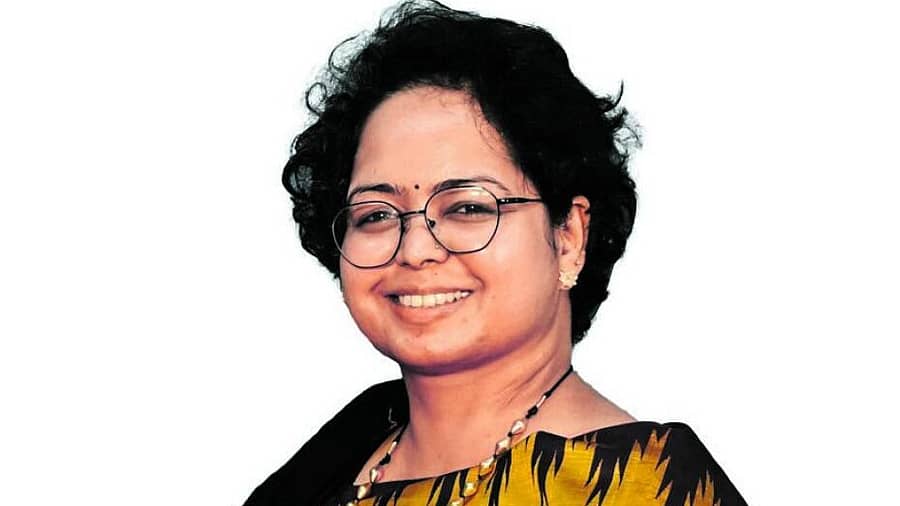 <div class="paragraphs"><p>ದೀಪಾ ಭಾಸ್ತಿ</p></div>