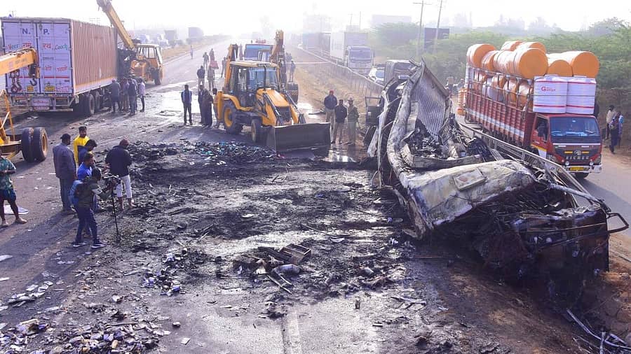 <div class="paragraphs"><p>ಅಪಘಾತದ ದೃಶ್ಯ</p></div>