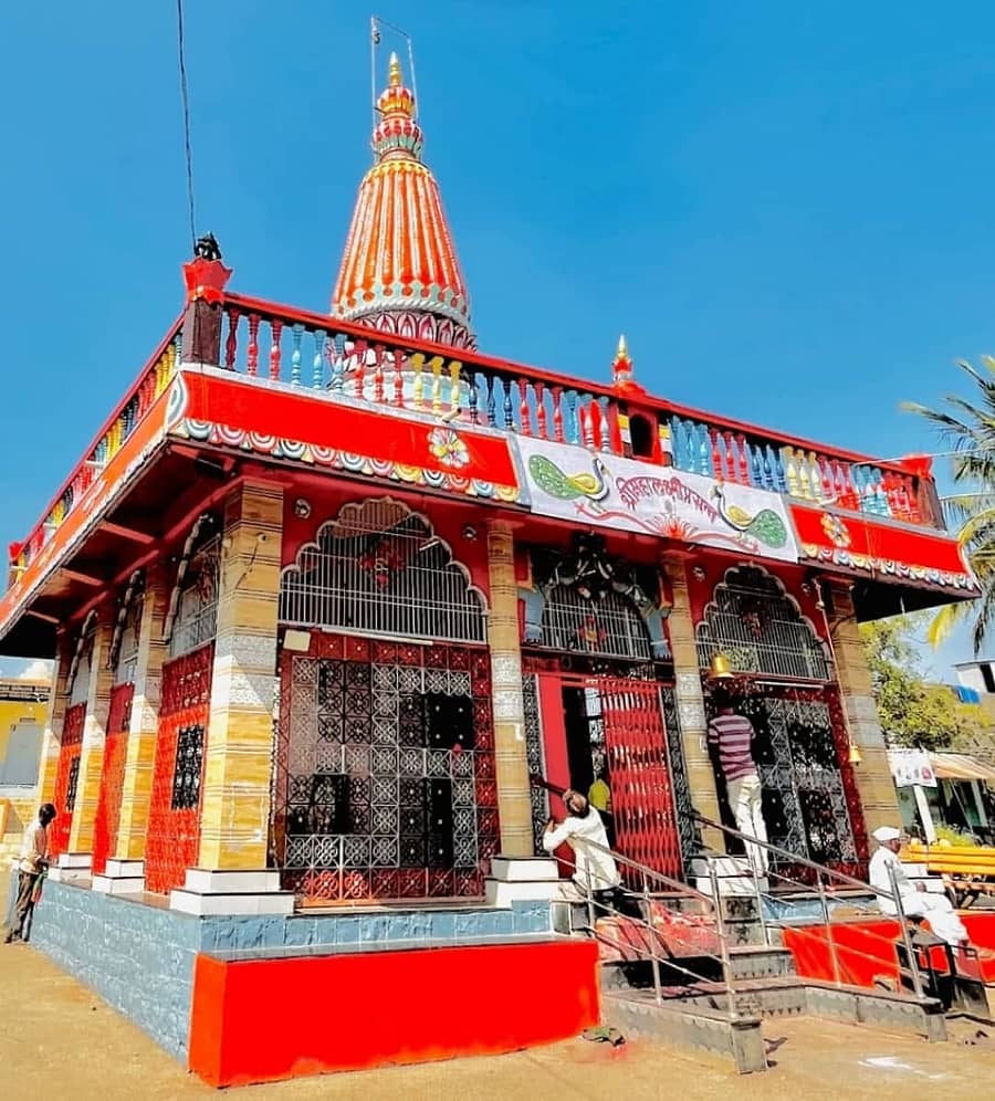 ಹುಲಸೂರ ಸಮೀಪದ ತುಗಾಂವ್ (ಹಾ) ಗ್ರಾಮದ ಮಹಾಲಕ್ಷ್ಮಿ ದೇವಸ್ಥಾನ