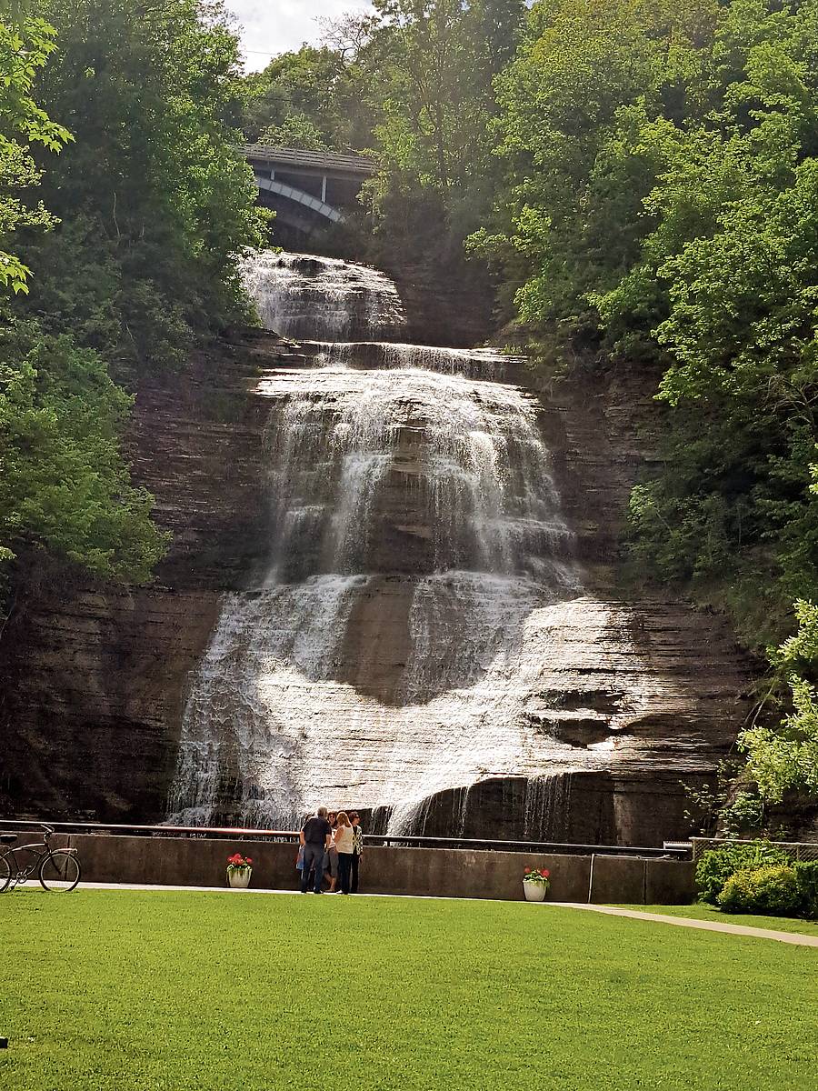 ಶೆಕ್ವಾಗಾ ಜಲಪಾತದ ವಿಹಂಗಮ ನೋಟ ಚಿತ್ರಗಳು: ಪ್ರೀತಮ್