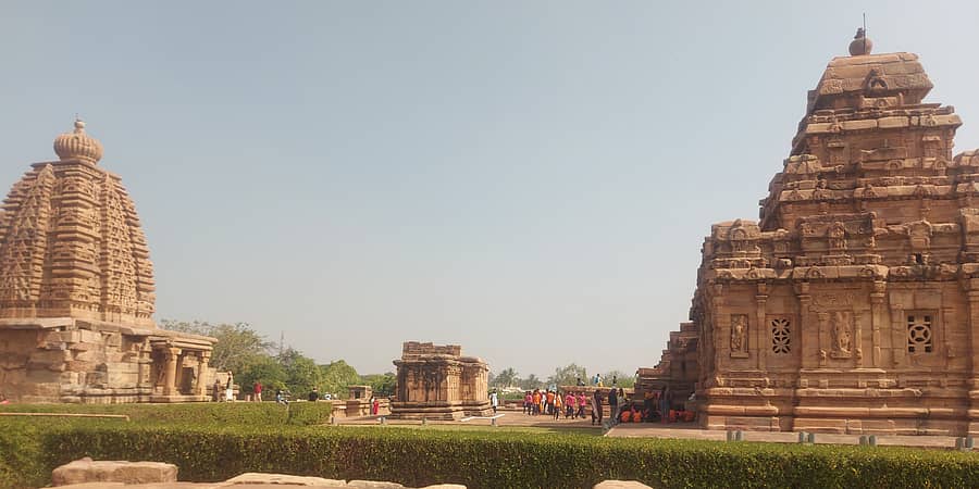 ಬಾದಾಮಿ ಸಮೀಪದ ವಿಶ್ವಪರಂಪರೆ ತಾಣ ಪಟ್ಟದಕಲ್ಲಿನಲ್ಲಿ ಪ್ರವಾಸಿಗರು ಹೆಚ್ಚಿನ ಸಂಖ್ಯೆಯಲ್ಲಿ ಭಾಗವಹಿಸಿದ್ದರು