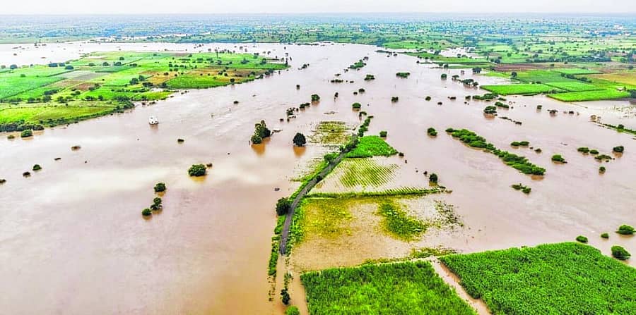 <div class="paragraphs"><p>ಸೆಪ್ಟೆಂಬರ್‌ನಲ್ಲಿ ಭಾರಿ ಮಳೆ ಹಾಗೂ ಮಹಾರಾಷ್ಟ್ರದ ಧನೆಗಾಂವ್ ಜಲಾಶಯದಿಂದ ಅಪಾರ ನೀರು ಬಿಟ್ಟಿದ್ದರಿಂದ ಮಾಂಜ್ರಾ ತನ್ನ ವ್ಯಾಪ್ತಿ ಮೀರಿ ಹರಿಯಿತು</p></div>