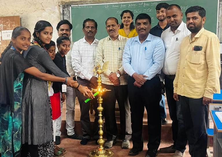 ಕುಣಿಗಲ್ ಪ್ರಥಮ ದರ್ಜೆ ಕಾಲೇಜಿನಲ್ಲಿ ನಡೆದ ಕಾರ್ಯಕ್ರಮವನ್ನು ವಿದ್ಯಾರ್ಥಿಗಳು ಉದ್ಘಾಟಿಸಿದರು