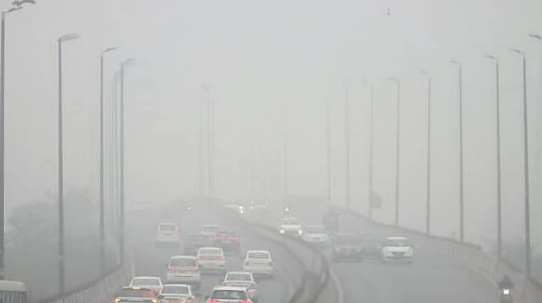 <div class="paragraphs"><p>ದೆಹಲಿಯಲ್ಲಿ&nbsp;ದಟ್ಟ ಮಂಜು ಕವಿದ ವಾತವರಣ</p></div>