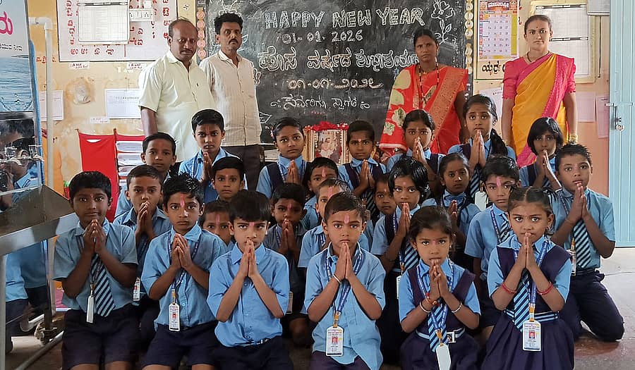 ಹುಣಸಗಿ ತಾಲ್ಲೂಕಿನ ವಜ್ಜಲ ತಾಂಡಾದ ಸರ್ಕಾರಿ ಪ್ರಾಥಮಿಕ ಶಾಲೆಯಲ್ಲಿ ಅಮರಶಿಲ್ಪಿ ಜಕಣಾಚಾರಿ ಸಂಸ್ಮರಣಾ ದಿನ ಆಚರಿಸಲಾಯಿತು 