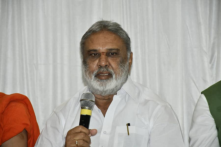 <div class="paragraphs"><p>ನಾರಾ ಪ್ರತಾಪರೆಡ್ಡಿ</p></div>