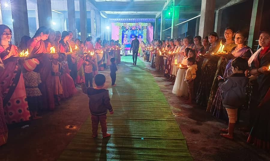 ಭಾಲ್ಕಿ ತಾಲ್ಲೂಕಿನ ಹಲಬರ್ಗಾ ಗ್ರಾಮದಲ್ಲಿ ಸಿದ್ಧರಾಮೇಶ್ವರ ನಮ್ಮೂರ ಜಾತ್ರಾ ಮಹೋತ್ಸವ ನಿಮಿತ್ತ ಸಿದ್ಧರಾಮೇಶ್ವರರು ತೋಡಿದ ಬಾವಿಗೆ ಗಂಗಾ ಪೂಜೆ ನೆರವೇರಿಸಲಾಯಿತು