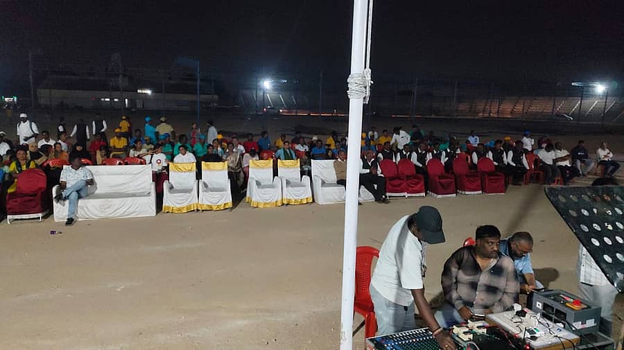 ಯಾದಗಿರಿ ಜಿಲ್ಲಾ ಕ್ರೀಡಾಂಗಣದಲ್ಲಿ ನಡೆದಿದ್ದ ರಸಮಂಜರಿ ಕಾರ್ಯಕ್ರಮ