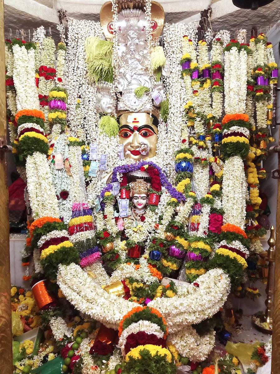 ರಾಯಾಪುರ ಕೋಟೆಗುಡ್ಡ ಮಾರಮ್ಮದೇವಿ ಮೂಲವಿಗ್ರಹ