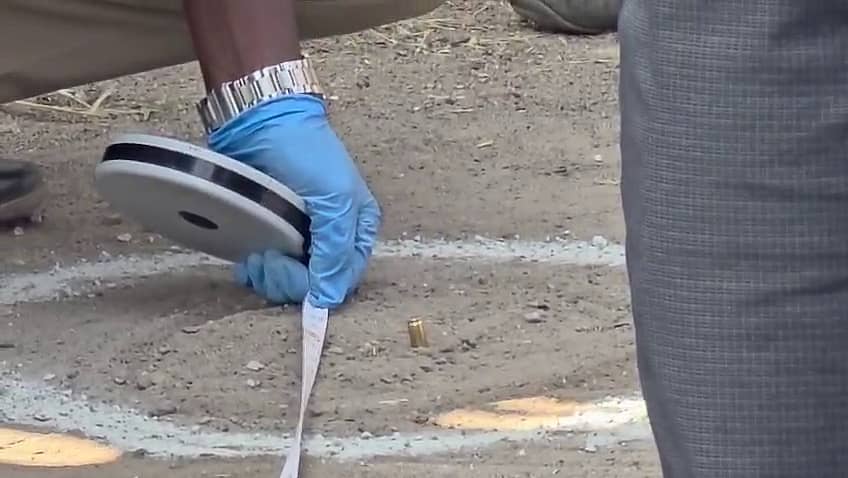 ಸಾಕ್ಷ್ಯ ಸಂಗ್ರಹದ ಪ್ರಕ್ರಿಯೆ ನಡೆಸುತ್ತಿರುವ ಬಾಂಬ್ ನಿಷ್ಕ್ರಿಯ ತಂಡ