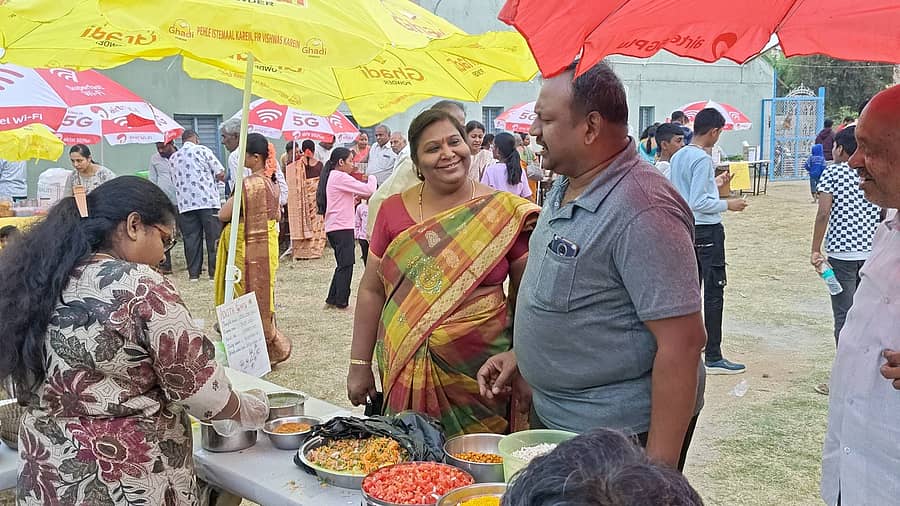 ಹುಳಿಯಾರು ವಾಸವಿ ಕಲ್ಯಾಣ ಮಂಟಪದಲ್ಲಿ ಆಹಾರ ಮೇಳ ನಡೆಯಿತು