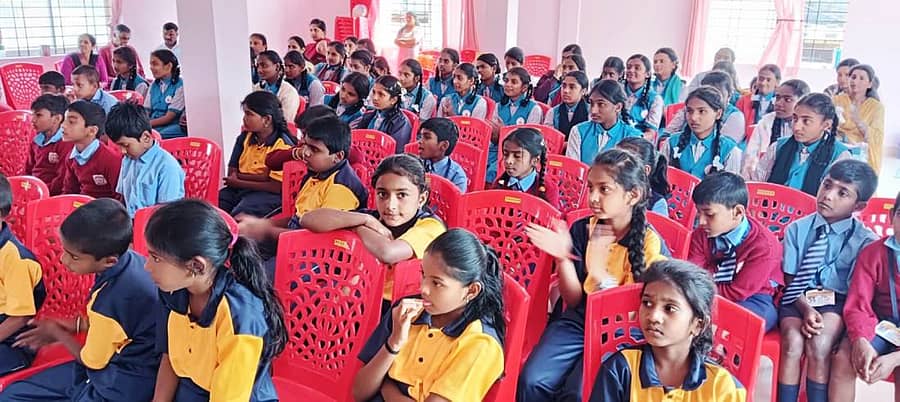 ಗ್ರಾಮಸಭೆಯಲ್ಲಿ ಹೆಚ್ಚಿನ ಸಂಖ್ಯೆಯಲ್ಲಿ ಮಕ್ಕಳು ಭಾಗವಹಿಸಿದ್ದರು