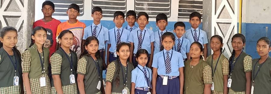 ಚಳ್ಳಕೆರೆ ತಾಲ್ಲೂಕಿನ ಗೊರ್ಲತ್ತು ಗ್ರಾಮದ ಸರ್ಕಾರಿ ಹಿರಿಯ ಪ್ರಾಥಮಿಕ ಶಾಲೆಯ 20 ವಿದ್ಯಾರ್ಥಿಗಳಿಗೆ ದೆಹಲಿ ಪ್ರವಾಸ ಭಾಗ್ಯ ದೊರೆತಿದೆ 