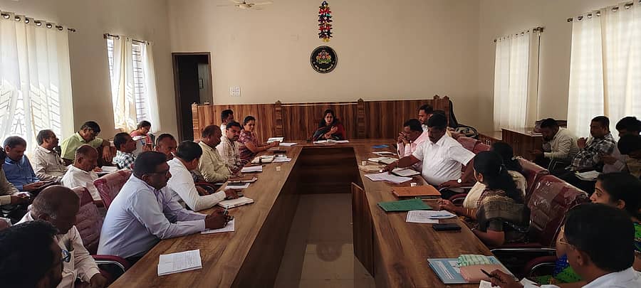 ತಿಪಟೂರಿನಲ್ಲಿ ವಿಪತ್ತು ನಿರ್ವಹಣಾ ಪ್ರಾಧಿಕಾರದ ಸಭೆ ನಡೆಯಿತು