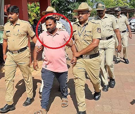 ಪೊಲೀಸರು ಆರೋಪಿಯನ್ನು ನ್ಯಾಯಾಲಯಕ್ಕೆ ಕರೆತರುತ್ತಿರುವುದು