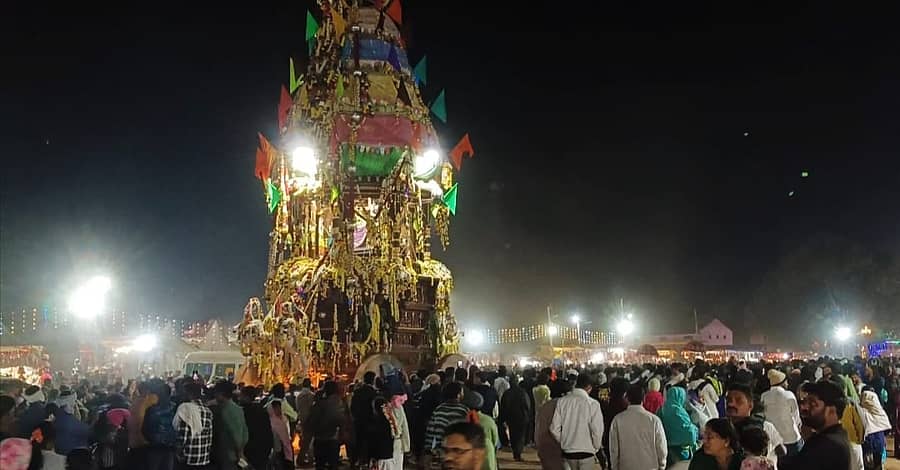 ಶಿರಾ ತಾಲ್ಲೂಕಿನ ಪಟ್ಟನಾಯಕನಹಳ್ಳಿಯಲ್ಲಿ ಶುಕ್ರವಾರ ಓಂಕಾರೇಶ್ವರ ಕಲ್ಲುಗಾಲಿ ರಥೋತ್ಸವ ನಡೆಯಿತು