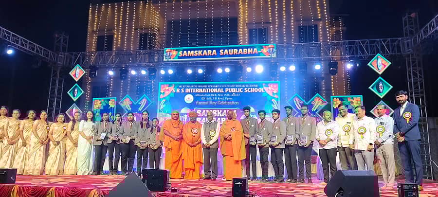 ಕೋಟನಾಯಕನಹಳ್ಳಿ ರುದ್ರಮುನಿ ಸ್ವಾಮೀಜಿ ಇಂಟರ್‌ನ್ಯಾಷನಲ್ ಪಬ್ಲಿಕ್ ಶಾಲೆ ವಾರ್ಷಿಕ ಸಮಾರೋಪ ನಡೆಯಿತು