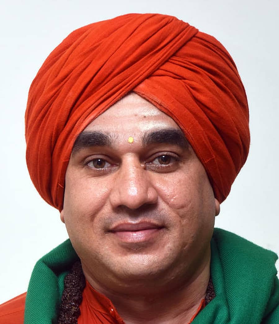 <div class="paragraphs"><p>ಬಸವಜಯ ಮೃತ್ಯುಂಜಯ ಸ್ವಾಮೀಜಿ</p></div>