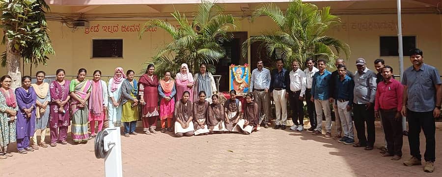 ಶಿಗ್ಗಾವಿ ತಾಲ್ಲೂಕಿನ ಬಂಕಾಪುರದ ಸರ್ಕಾರಿ ಪ್ರಥಮ ದರ್ಜೆ ಕಾಲೇಜಿನಲ್ಲಿ ಸೋಮವಾರ ಸ್ವಾಮಿ ವಿವೇಕಾನಂದರ ಜಯಂತಿ ಅಂಗವಾಗಿ ರಾಷ್ಟ್ರೀಯ ಯುವ ದಿನ ಕಾರ್ಯಕ್ರಮ ಜರುಗಿತು