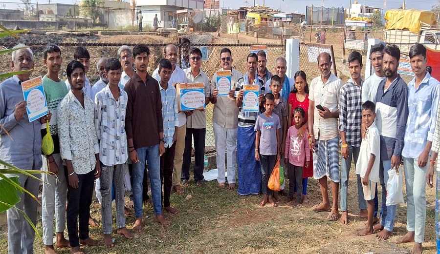 ಲಕ್ಷ್ಮೇಶ್ವರದ ಅಗಸ್ತ್ಯತೀರ್ಥ ಕ್ಷೇತ್ರದಲ್ಲಿ ಬುಧವಾರ ವಿಷಮುಕ್ತ ಪುಣ್ಯಸ್ನಾನ ಅಭಿಯಾನ ಹಮ್ಮಿಕೊಳ್ಳಲಾಯಿತು 