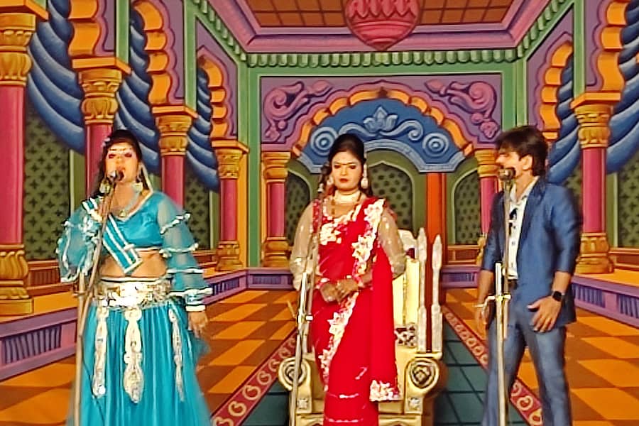 ಬಾದಾಮಿ ಬನಶಂಕರಿದೇವಿ ಜಾತ್ರೆಯ ನಾಟಕ ಪ್ರದರ್ಶನದಲ್ಲಿ ನಾಟಕವೊಂದರ ದೃಶ್ಯ