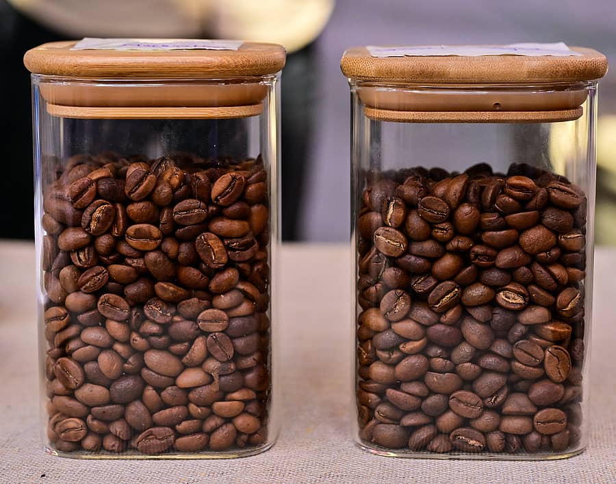 <div class="paragraphs"><p>ನಗರದಲ್ಲಿ ಶುಕ್ರವಾರ ಭಾರತೀಯ ಕಾಫಿ ಮಂಡಳಿಯು ಮತ್ತು ಕಾಫಿ ಬೆಳೆಗಾರರ ಸಂಘಗಳು ಜಂಟಿಯಾಗಿ ಆಯೋಜಿಸಿರುವ ಮೂರು ದಿನಗಳ ‘ಭಾರತ–ಅಂತರರಾಷ್ಟ್ರೀಯ ಕಾಫಿ ಉತ್ಸವ–2025’ರಲ್ಲಿ ಇಡಲಾಗಿದ್ದ ವಿಶೇಷ ‘ವೈನ್‌ ಕಾಫಿ’ ಬೀಜ ಪ್ರಜಾವಾಣಿ ಚಿತ್ರ</p></div>