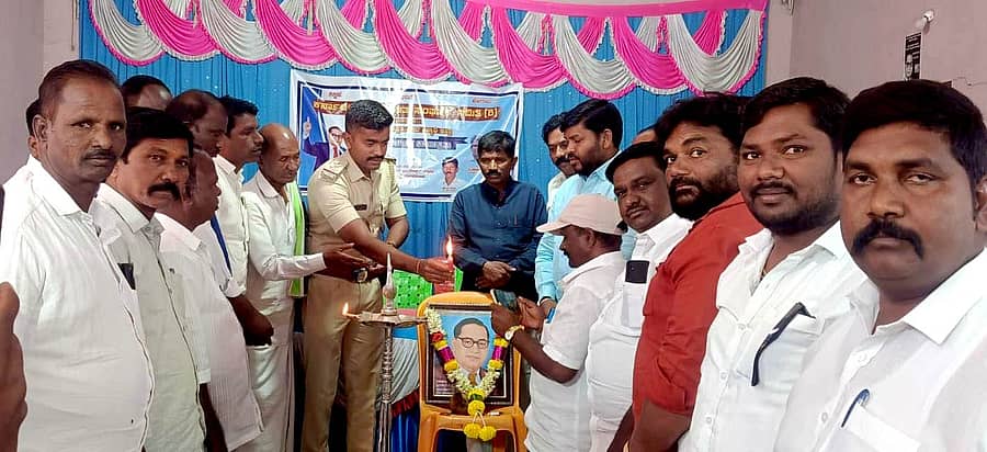 ಕುರುಗೋಡಿನಲ್ಲಿ ಶುಕ್ರವಾರ ಡಿಎಸ್‍ಎಸ್ ತಾಲ್ಲೂಕು ಘಟಕವನ್ನು ಪಿಎಸ್‍ಐ ಸುಪ್ರಿತ್ ಉದ್ಘಾಟಿಸಿದರು