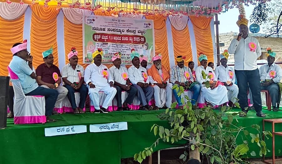 ಹುಣಸಗಿ ತಾಲ್ಲೂಕಿನ ಬೈಲಾಪುರ ತಾಂಡಾದಲ್ಲಿ ಹಮ್ಮಿಕೊಂಡಿದ್ದ ವಜ್ಜಲ ಕ್ಲಸ್ಟರ್‌ನ ಕಲಿಕಾ ಹಬ್ಬ ಕಾರ್ಯಕ್ರಮದಲ್ಲಿ ಸಿಆರ್‌ಪಿ ಷಣ್ಮುಖಪ್ಪ ನುಚ್ಚಿ ಮಾತನಾಡಿದರು