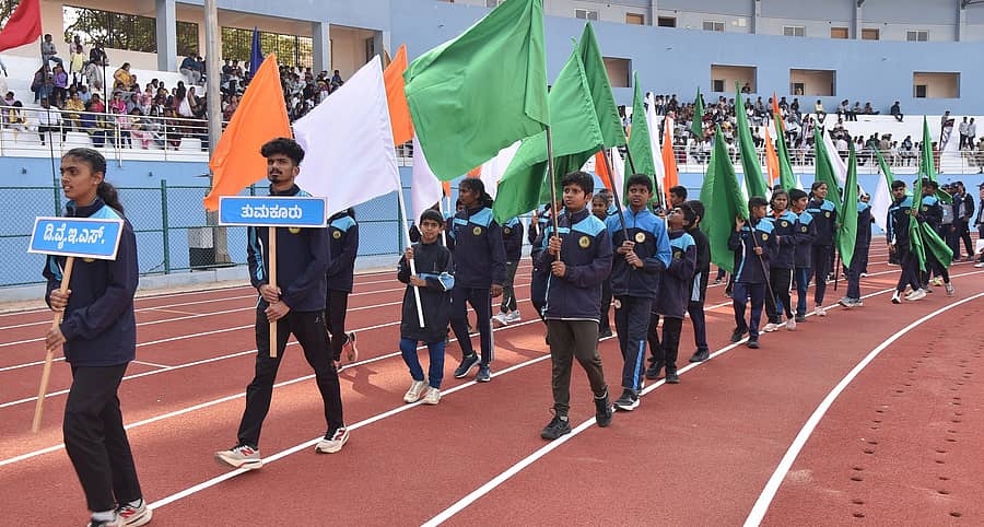 <div class="paragraphs"><p>ಪಥ ಸಂಚಲನದಲ್ಲಿ ಭಾಗವಹಿಸಿದ ತುಮಕೂರು ತಂಡ</p></div>