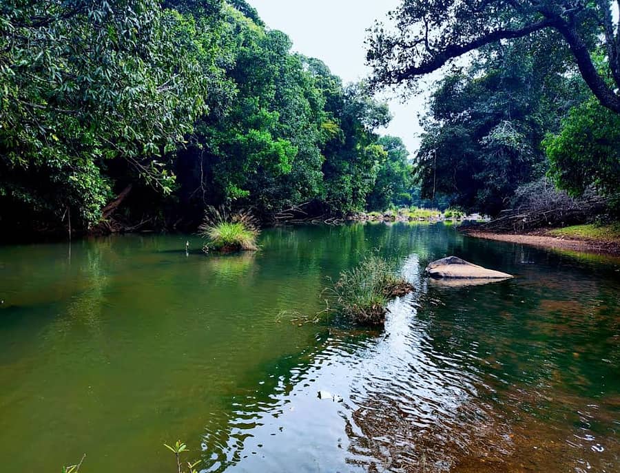 ಶಿರಸಿ ನಗರಕ್ಕೆ ಜಲಮೂಲವಾದ ಕೆಂಗ್ರೆ ಜಾಕ್ ವೆಲ್ ಕೆಳಭಾಗದಲ್ಲಿ ಹರಿಯುತ್ತಿರುವ ನೀರು 