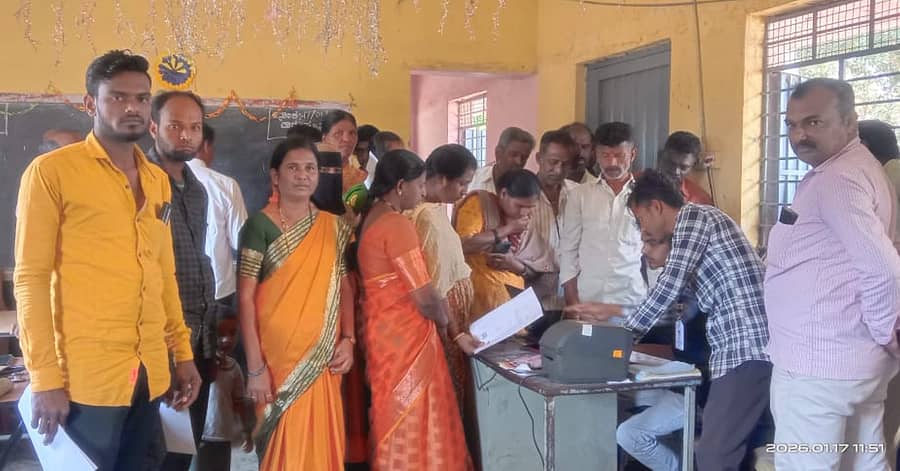 ಸಾಸ್ವೆಹಳ್ಳಿ ಸಮೀಪದ ಲಿಂಗಾಪುರದಲ್ಲಿ ನಡೆದ ಕಾರ್ಮಿಕರಿಗಾಗಿ ಆರೋಗ್ಯ ಉಚಿತ ತಪಾಸಣಾ ಶಿಬಿರ