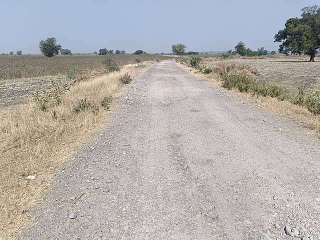 <div class="paragraphs"><p>ವಡಗೇರಾ ತಾಲ್ಲೂಕಿನ ಕೋನಹಳ್ಳಿ-ರೋಟ್ನಡಗಿ ರಸ್ತೆಯೂ ಸಂಪೂರ್ಣವಾಗಿ ಹದಗೆಟ್ಟು ರಸ್ತೆತುಂಬಾ ಜಲ್ಲಿಕಲ್ಲುಗಳು ತೇಲಿ ನಿಂತಿರುವುದು.</p></div>