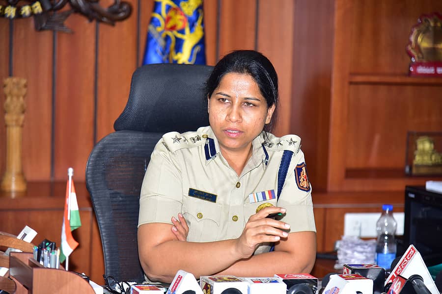 ಸುಮನ್‌ ಪೆನ್ನೇಕರ್‌ 