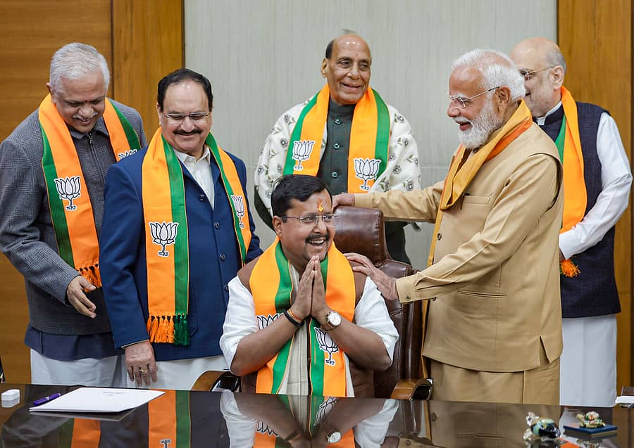 ನಿತಿನ್‌ ನಬೀನ್‌ ಅವರು ಬಿಜೆಪಿ ರಾಷ್ಟ್ರೀಯ ಅಧ್ಯಕ್ಷರಾಗಿ ಮಂಗಳವಾರ ಅಧಿಕಾರ ವಹಿಸಿಕೊಂಡರು. ಬಿಜೆಪಿ ರಾಷ್ಟ್ರೀಯ ಪ್ರಧಾನ ಕಾರ್ಯದರ್ಶಿ (ಸಂಘಟನೆ) ಬಿ.ಎಲ್‌. ಸಂತೋಷ್‌ (ಎಡದಿಂದ) ಕೇಂದ್ರ ಸಚಿವರಾದ ಜೆ.ಪಿ. ನಡ್ಡಾ,  ರಾಜನಾಥ ಸಿಂಗ್‌, ಅಮಿತ್‌ ಶಾ ಮತ್ತು ಪ್ರಧಾನಿ ಮೋದಿ ಇದ್ದರು –ಪಿಟಿಐ ಚಿತ್ರ