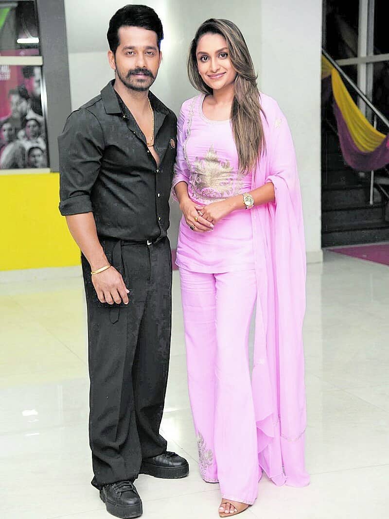 <div class="paragraphs"><p>ಪೃಥ್ವಿ ಅಂಬಾರ್‌,&nbsp;ಧನ್ಯಾ ರಾಮ್​​ಕುಮಾರ್</p></div>