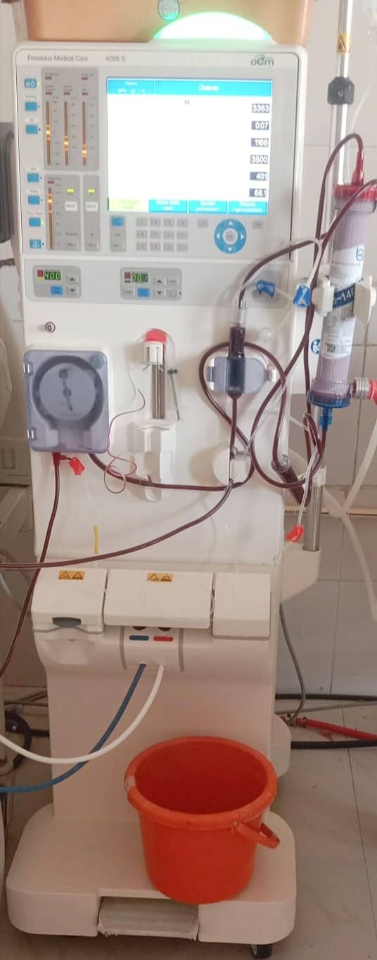ಮಾನ್ವಿ ಪಟ್ಟಣದ ಸಾರ್ವಜನಿಕ ಆಸ್ಪತ್ರೆಯಲ್ಲಿರುವ ಡಯಾಲಿಸಿಸ್ ಯಂತ್ರ