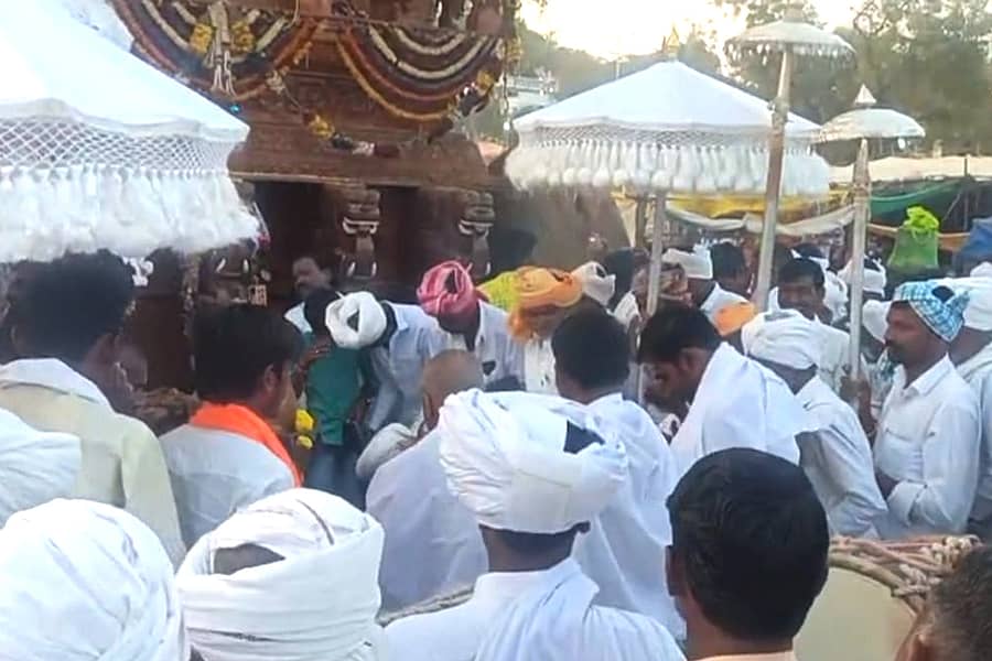 ಸೋಮನಾಥ ದೇವರ ರಥಗಳ ಕಳಸಾವರೋಹಣ ಪೂಜಾ ಕಾರ್ಯಕ್ರಮಗಳು ಜರುಗಿದವು